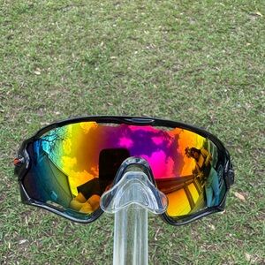 Stylish Black Sunglasses with Multicolor Lenses
